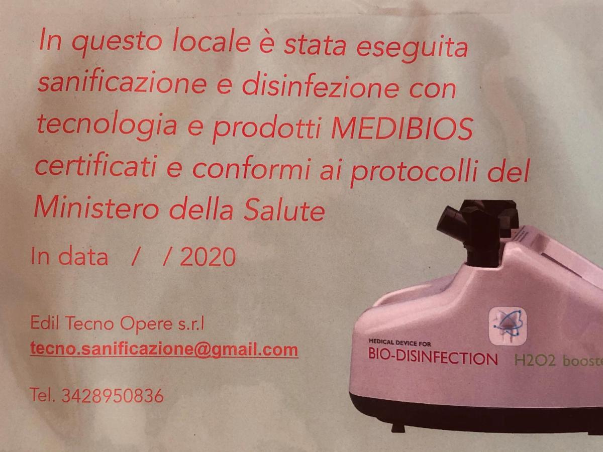 Hostel Roma Pyramid Hostal *