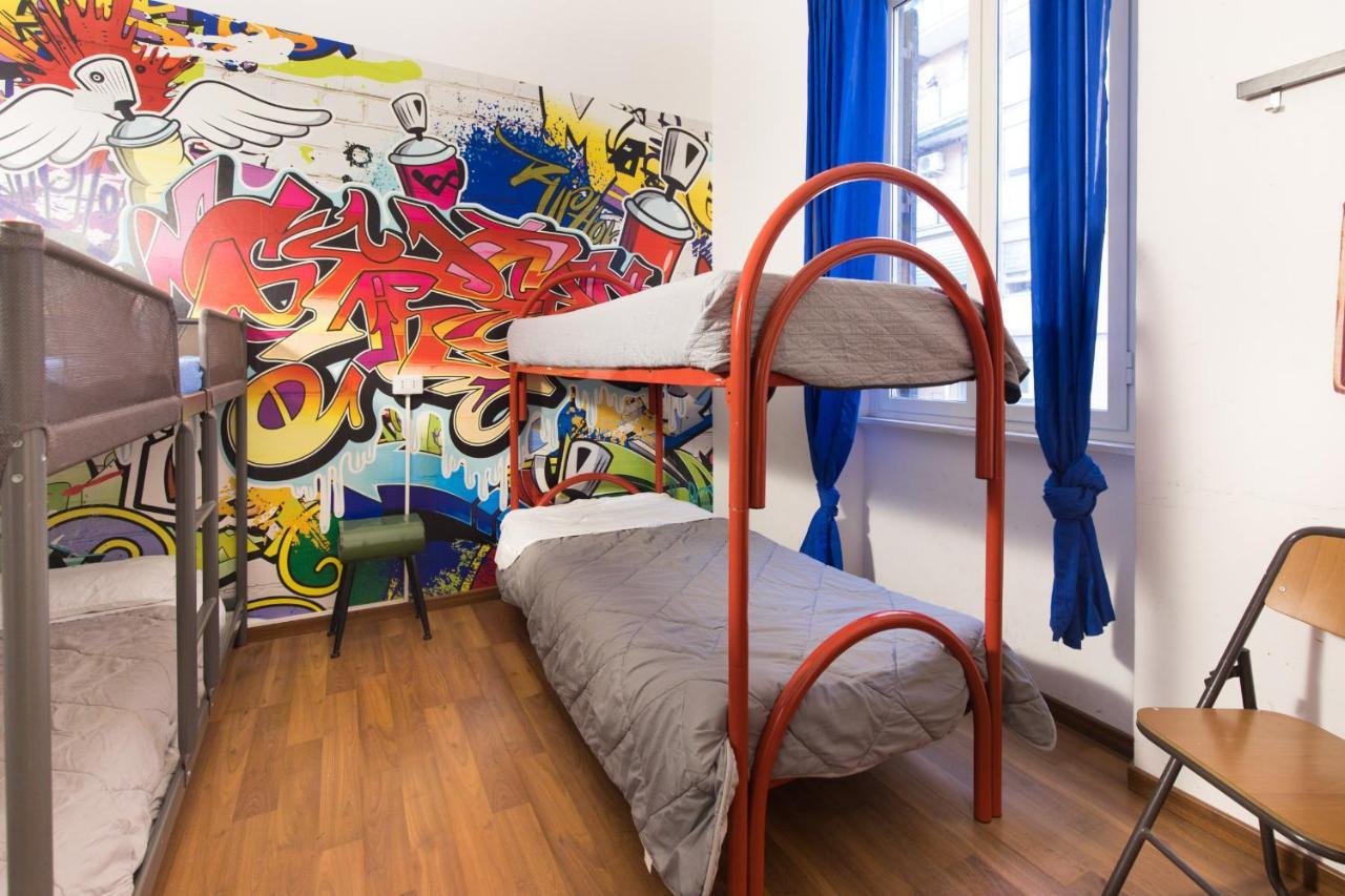 Hostal Hostel Roma Pyramid Roma