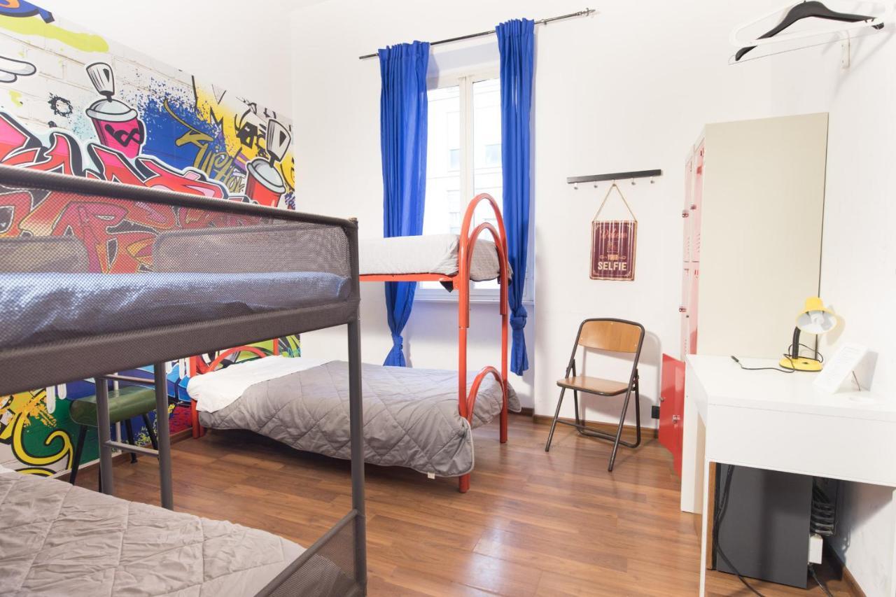 Hostel Roma Pyramid *