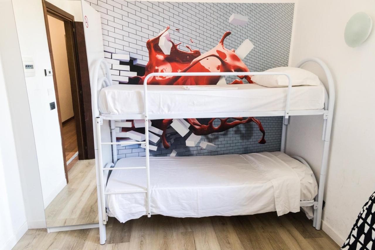 Hostel Roma Pyramid Roma