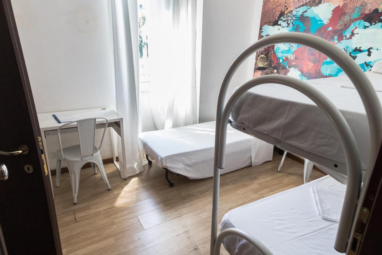 Hostal Hostel Roma Pyramid